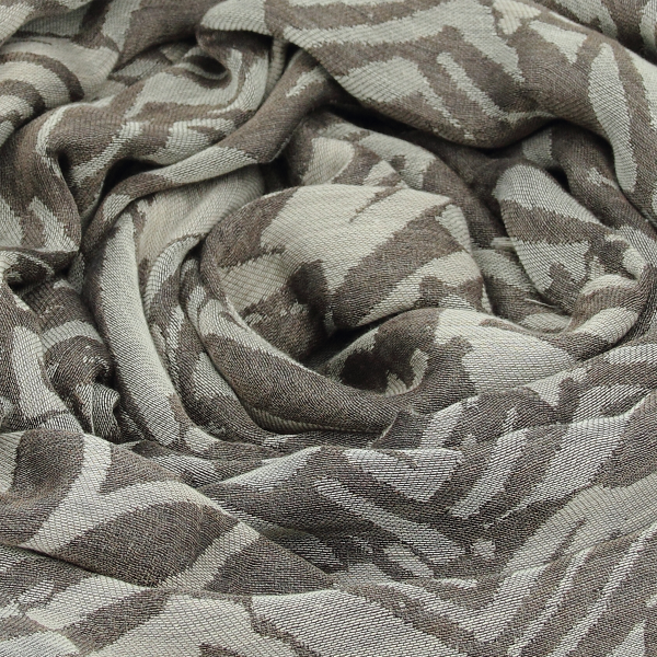 Beige-cashmere-women's-stole-Savanna