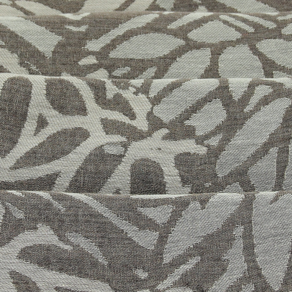 Beige-cashmere-women's-stole-Savanna