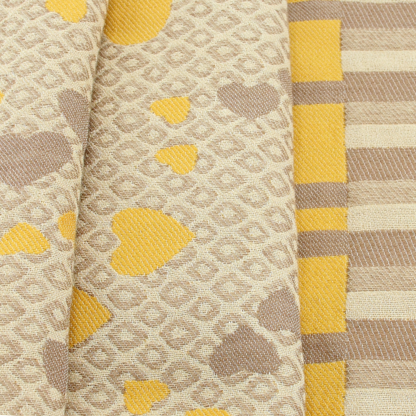 Kitsch-beige-wool-children’s-scarf
