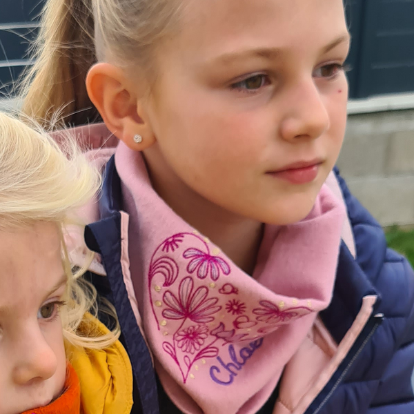 Pink-organic-cotton-heart-embroidered-children’s-scarf