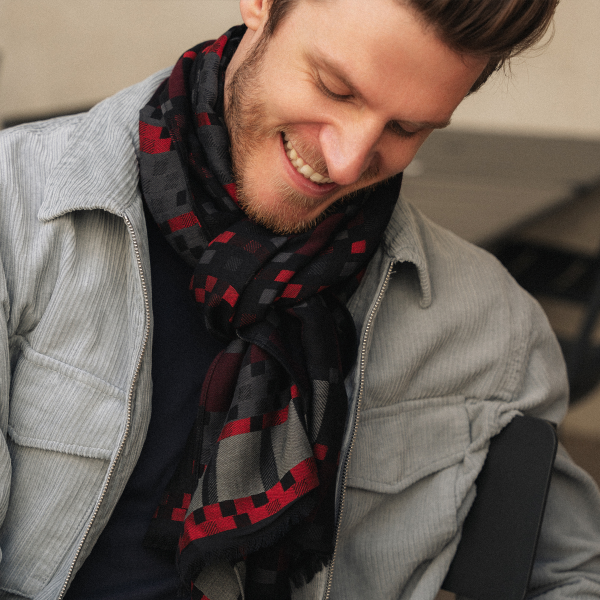 Black-red-rayon-cotton-men’s-scarf-Titane