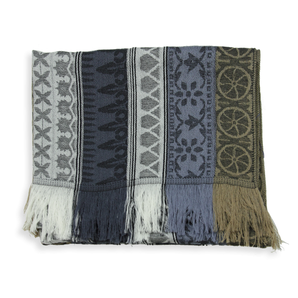 Gray-rayon-wool-women’s-scarf-Precieux