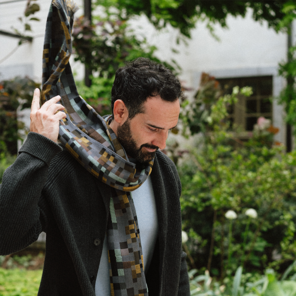 Gray-men’s-wool-cotton-silk-scarf-Recital