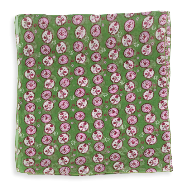 Woman-scarf-silk-printed-flowers-scandinave-green-military-2A