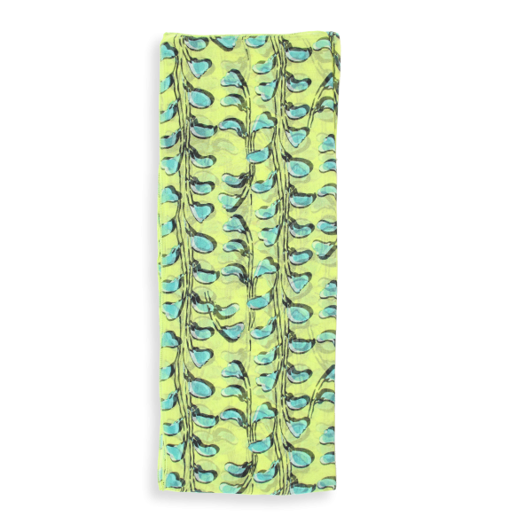 Printed-silk-green-lemon-women's-scarf-Cut