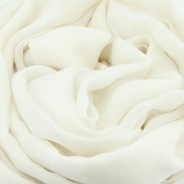 Nuage-off-white-cashmere-blend-stole