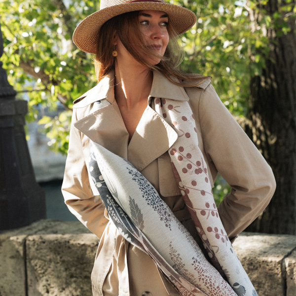 Women's-organic cotton-navy-brown-stole-Jardin