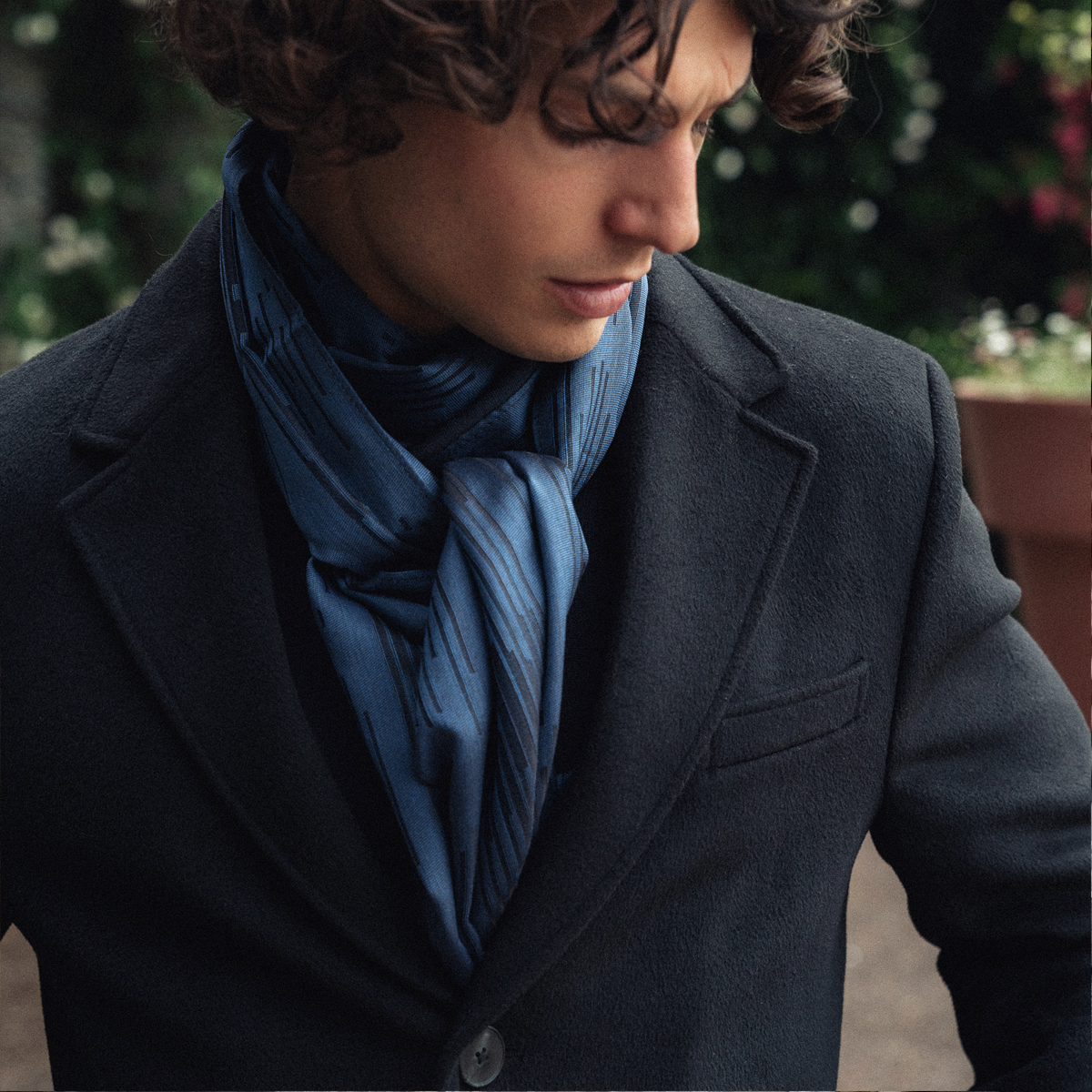 Luxurious Silk Man Scarf in Blue Ultra Chic.